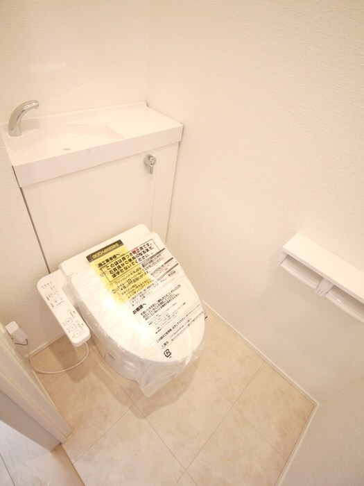 物件内観写真15　(トイレ)