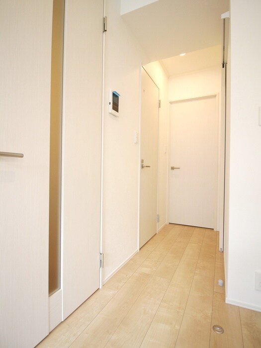 物件内観写真18　(廊下)