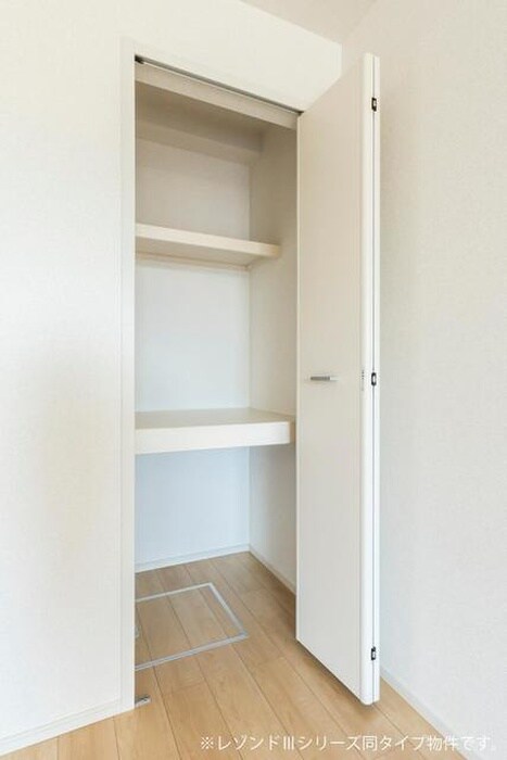 物件内観写真10　(収納)