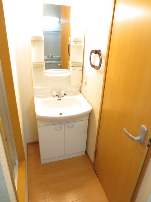 物件内観写真9　(洗面)