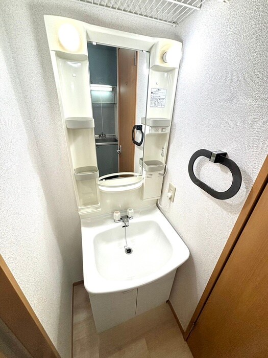 物件内観写真11　(洗面)