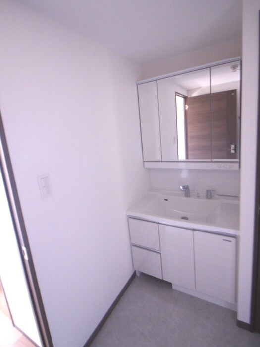 物件内観写真11　(洗面)