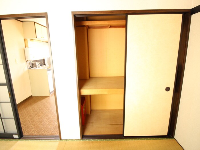 物件内観写真13　(収納)