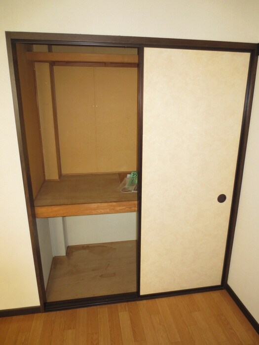 物件内観写真15　(収納)