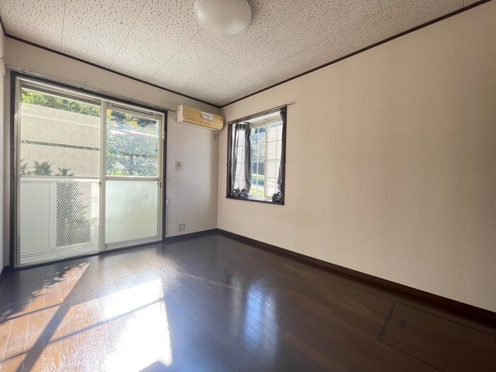 物件内観写真10　(居室)