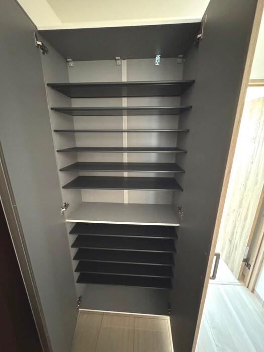 物件内観写真14　(靴箱)