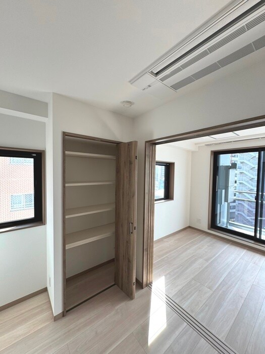 物件内観写真16　(収納)