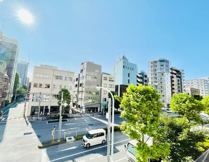 物件内観写真16　(室内からの展望)