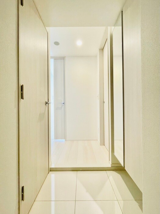 物件内観写真17　(玄関)