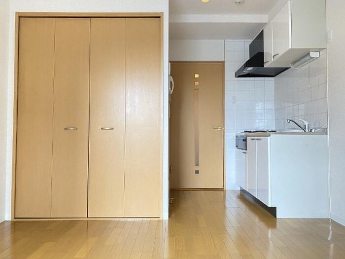 物件内観写真6　(居室)