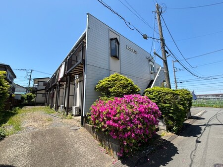 ファミ－ユ成瀬外観写真