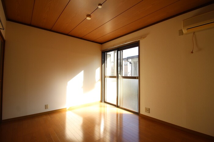 物件内観写真9　(居室)