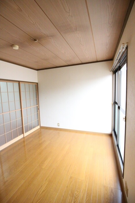 物件内観写真10　(居室)