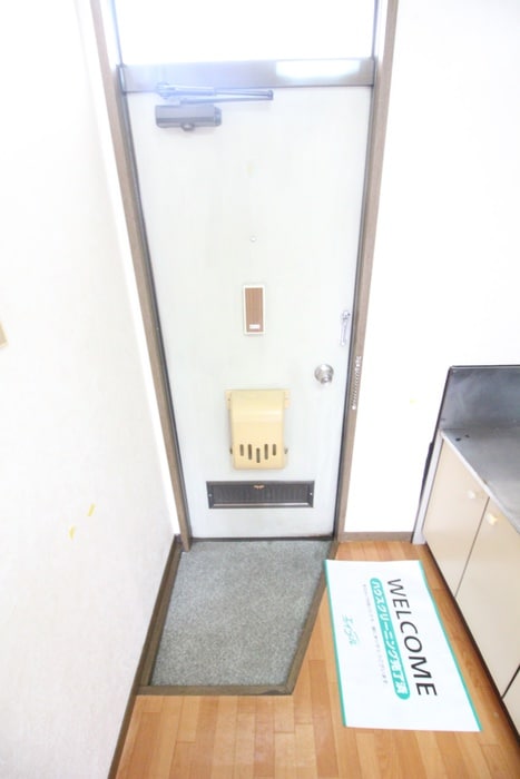 物件内観写真15　(玄関)