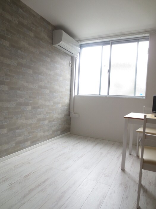 物件内観写真10　(居室)