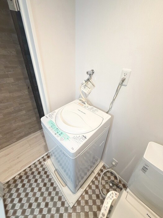 物件内観写真17　(洗濯機置場)