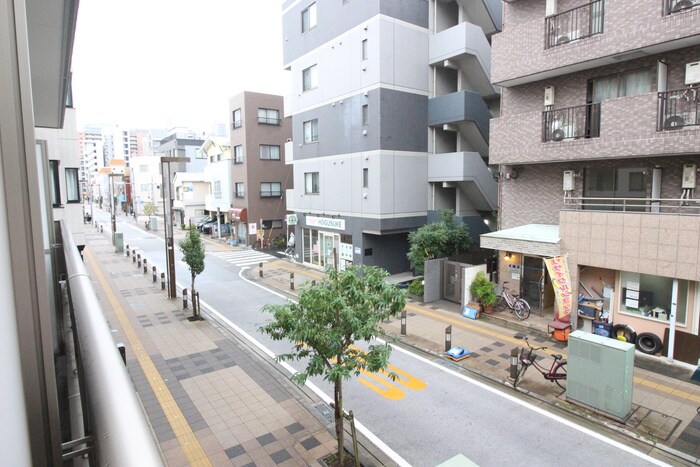 物件内観写真16　(室内からの展望)