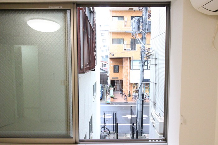 物件内観写真17　(室内からの展望)