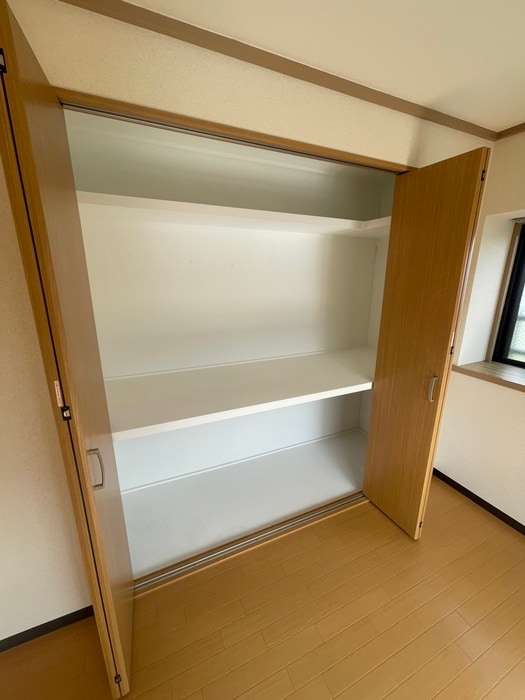 物件内観写真12　(収納)