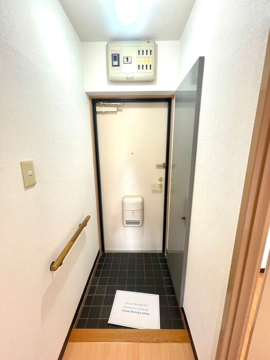物件内観写真22　(玄関)