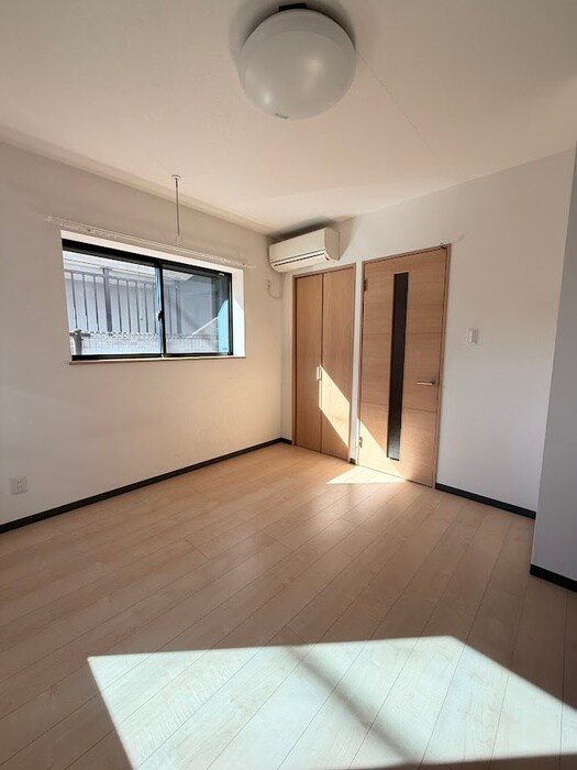 物件内観写真10　(居室)