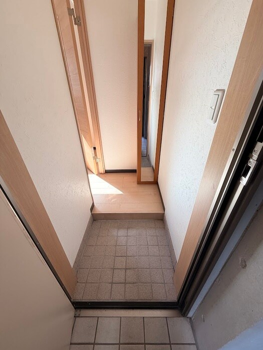 物件内観写真22　(玄関)