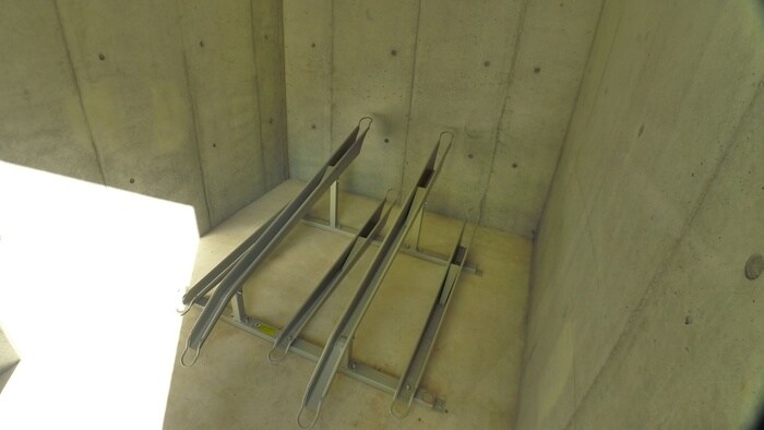 物件外観写真4　(駐輪場)