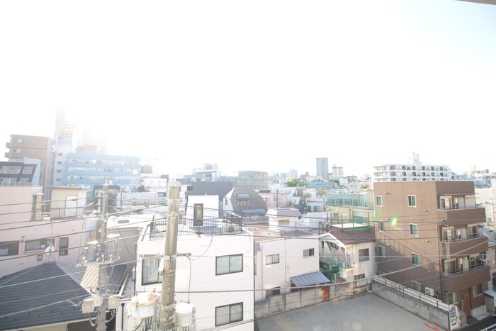 物件内観写真18　(室内からの展望)