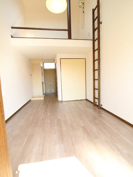 物件内観写真8　(居室)