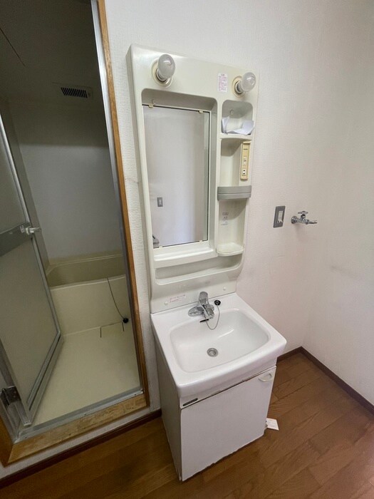 物件内観写真12　(洗面)