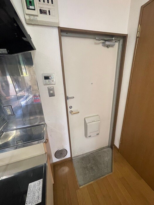 物件内観写真14　(玄関)