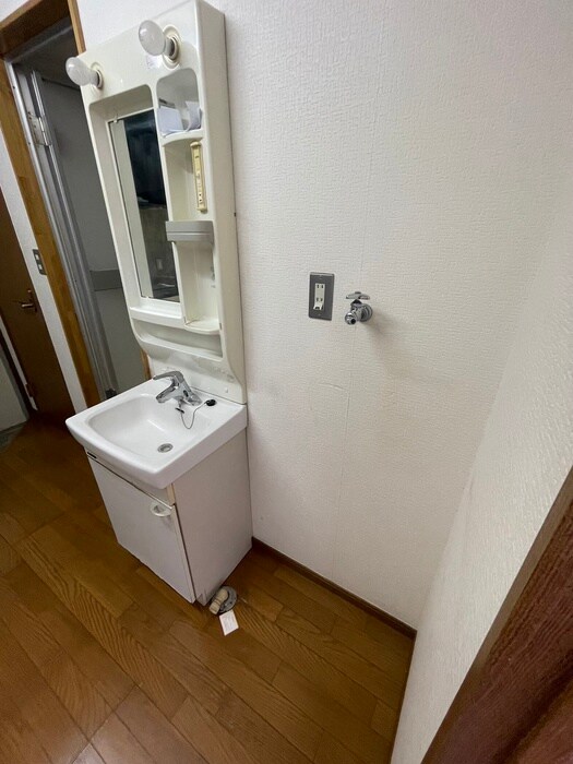 物件内観写真19　(洗濯機置場)