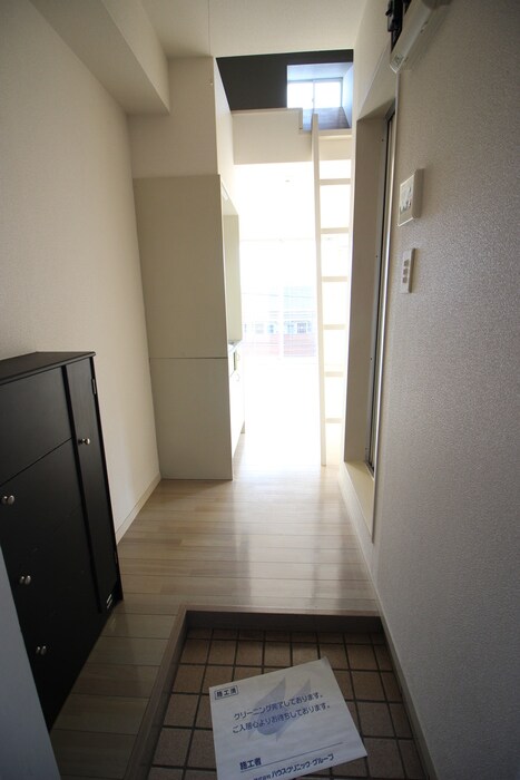 物件内観写真20　(玄関)