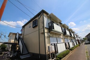 カ－サプリメ－ラ外観写真