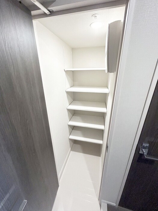 LIME RESIDENCE KAWAGUCHI EASTの靴箱