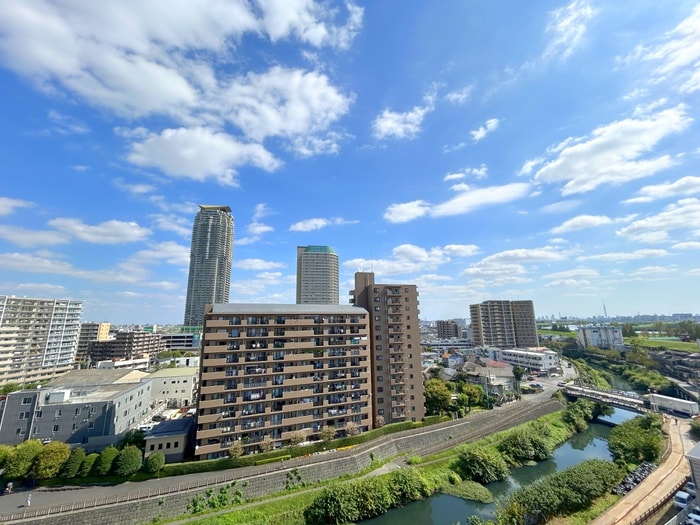 LIME RESIDENCE KAWAGUCHI EASTの室内からの展望