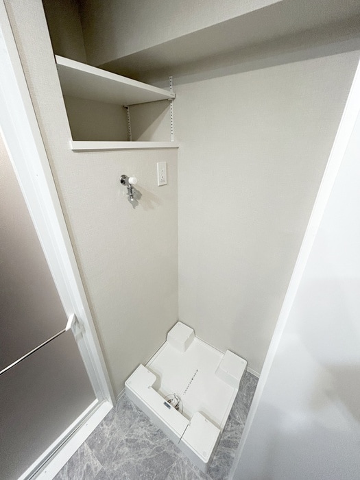 LIME RESIDENCE KAWAGUCHI EASTの洗濯機置場