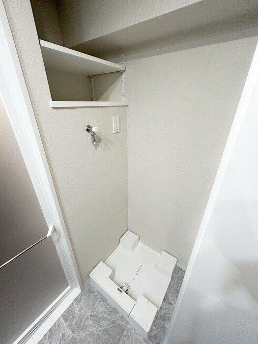 LIME RESIDENCE KAWAGUCHI EASTの洗濯機置場