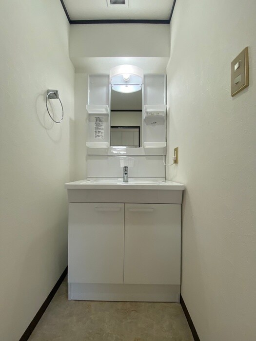 物件内観写真11　(洗面)