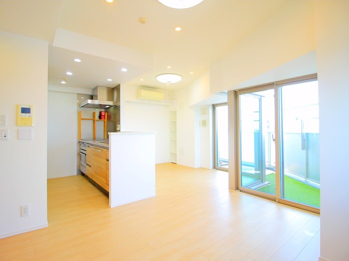 物件内観写真4　(居室)