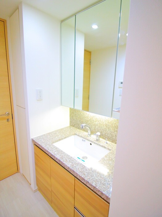 物件内観写真16　(洗面)