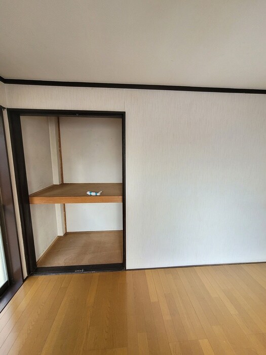 物件内観写真11　(収納)