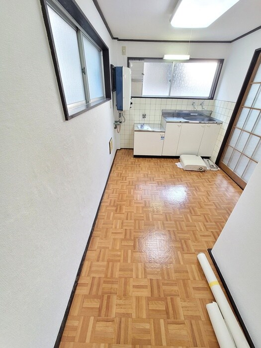 物件内観写真14　(廊下)