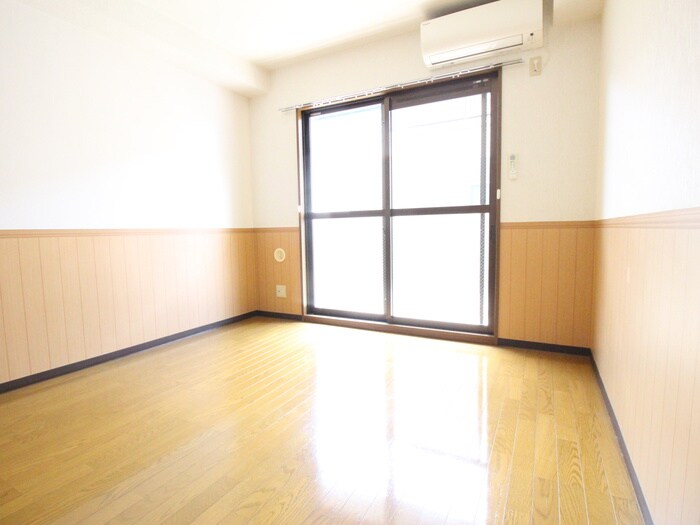 物件内観写真10　(居室)