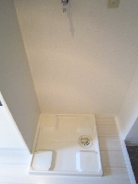 物件内観写真14　(洗濯機置場)