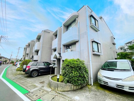 ロイヤル二俣川Ａ外観写真