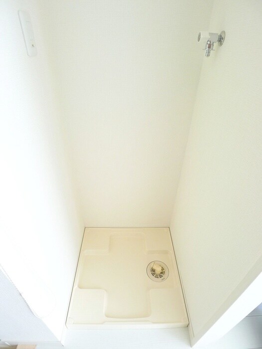 物件内観写真12　(洗濯機置場)