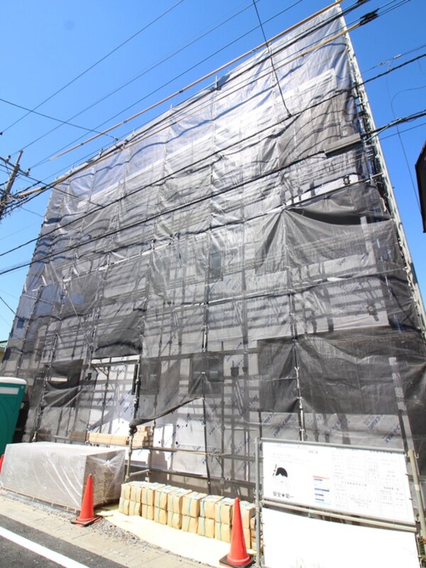 建築中