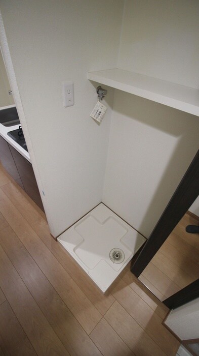 物件内観写真13　(洗濯機置場)