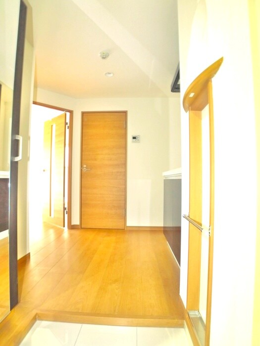 物件内観写真15　(玄関)